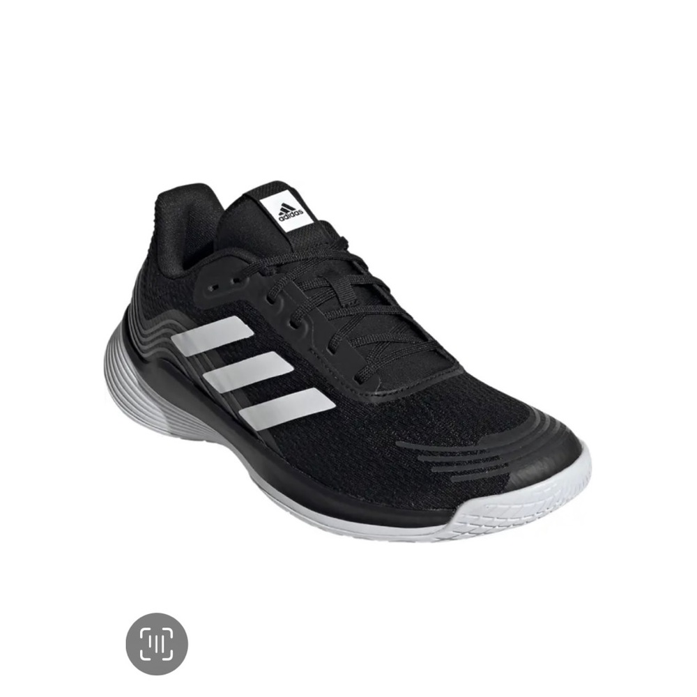 NIB Adidas NovaFlight Activewear Volleyball Shoe Black White 5.5